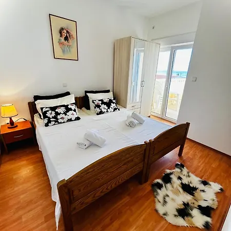 Apartment Paradiso *