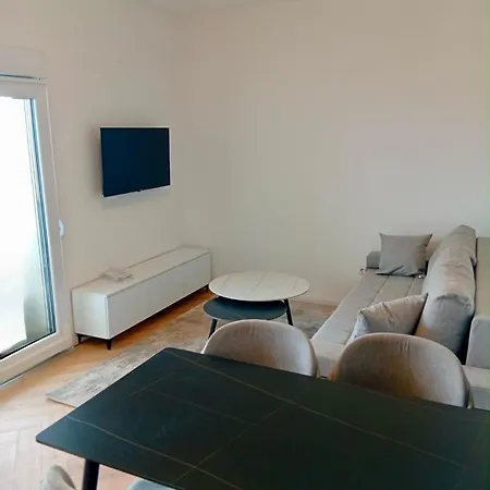 Stanic Apartment *